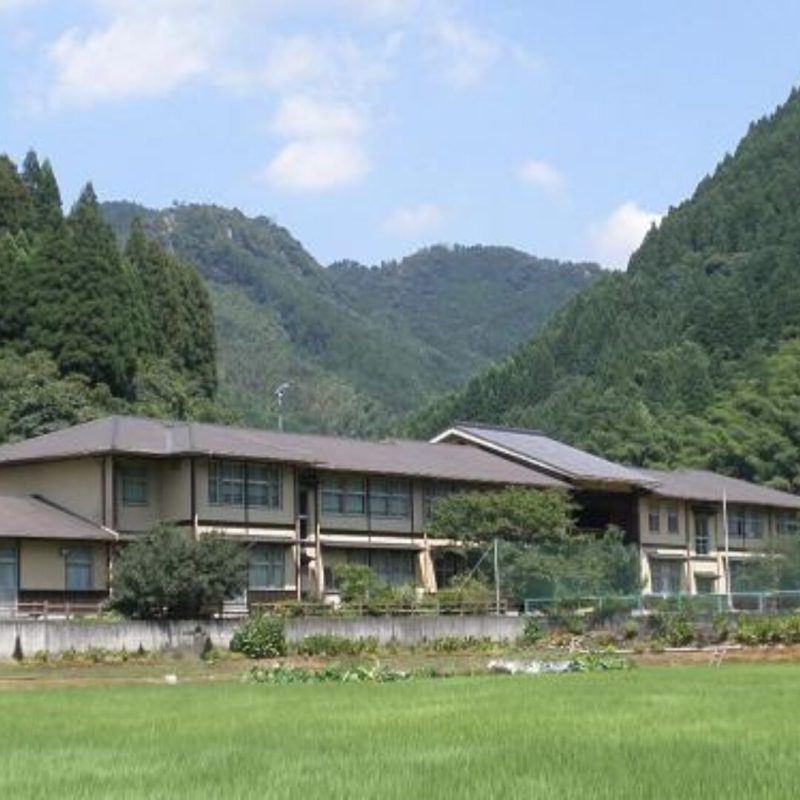 羽田多目的交流館（旧羽田小学校）